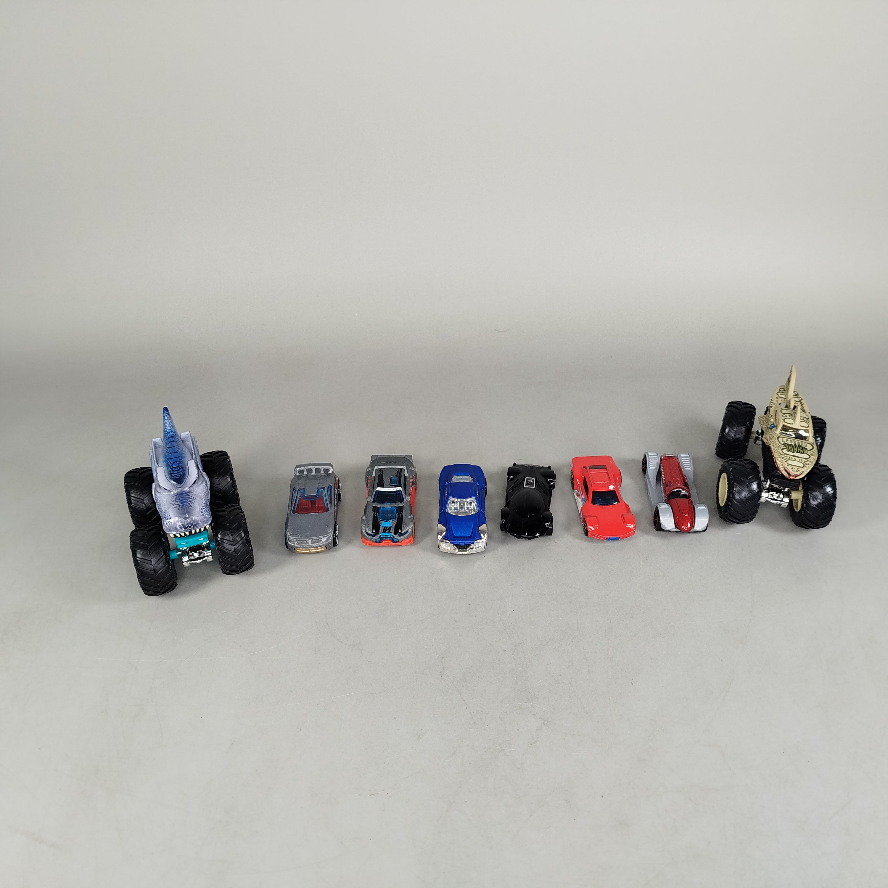 Hot Wheels Bundle 8 Monster Trucks & Autos, ab 6 7 8 Jahre | ✅ geprüft